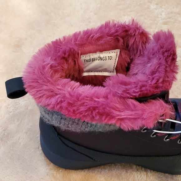 New with Tag Size 1, 3, and 5 Girls winter boots - Picture 5 of 10